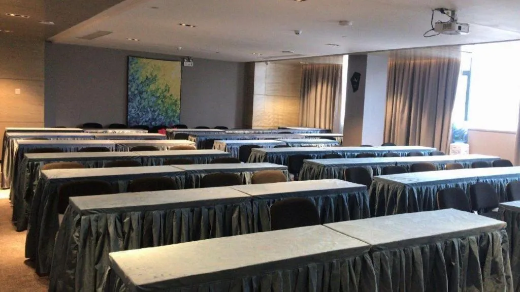 Echarm Hotel Nanning Qingxiu Mountain