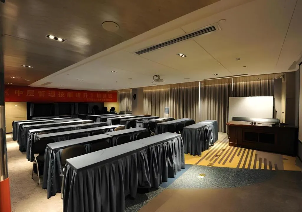 Echarm Hotel Nanning Qingxiu Mountain