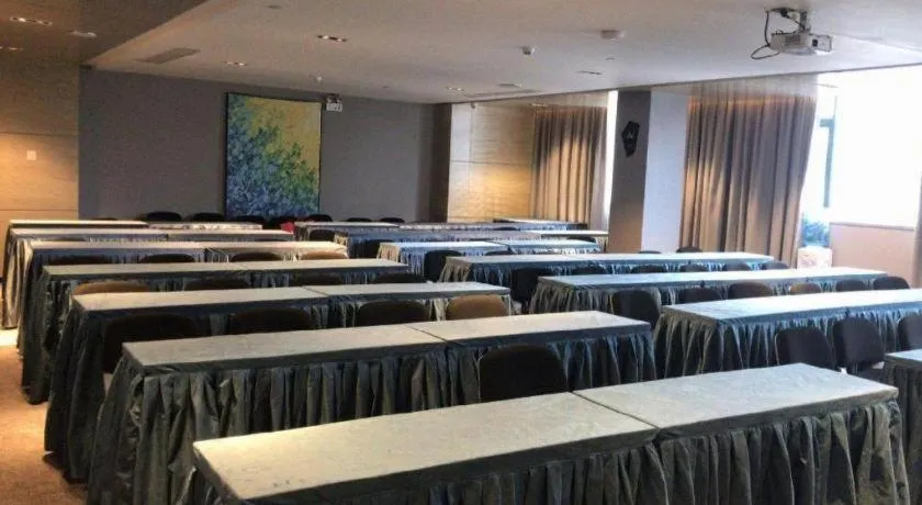 Echarm Hotel Nanning Qingxiu Mountain