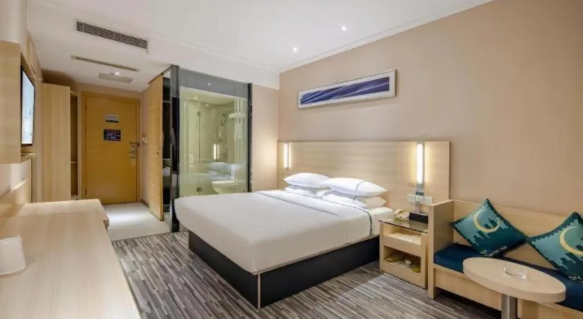 Bed in City Comfort Inn Guangzhou Renhe Metro Station Huatong Plaza