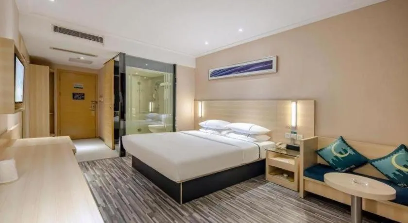 Bed in City Comfort Inn Guangzhou Renhe Metro Station Huatong Plaza
