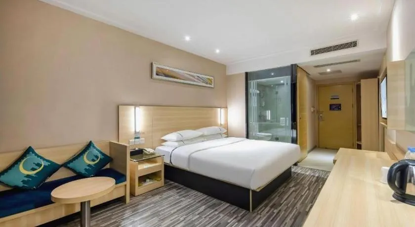 Bed in City Comfort Inn Guangzhou Renhe Metro Station Huatong Plaza