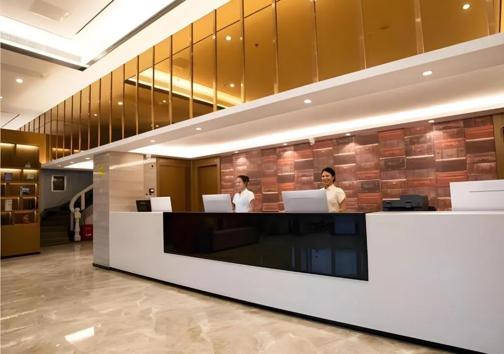 JTOUR Inn Yulin Railway Station Industrial Products Market