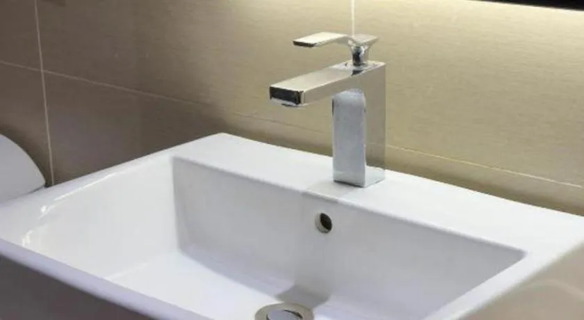 JTOUR Inn Yulin Railway Station Industrial Products Market