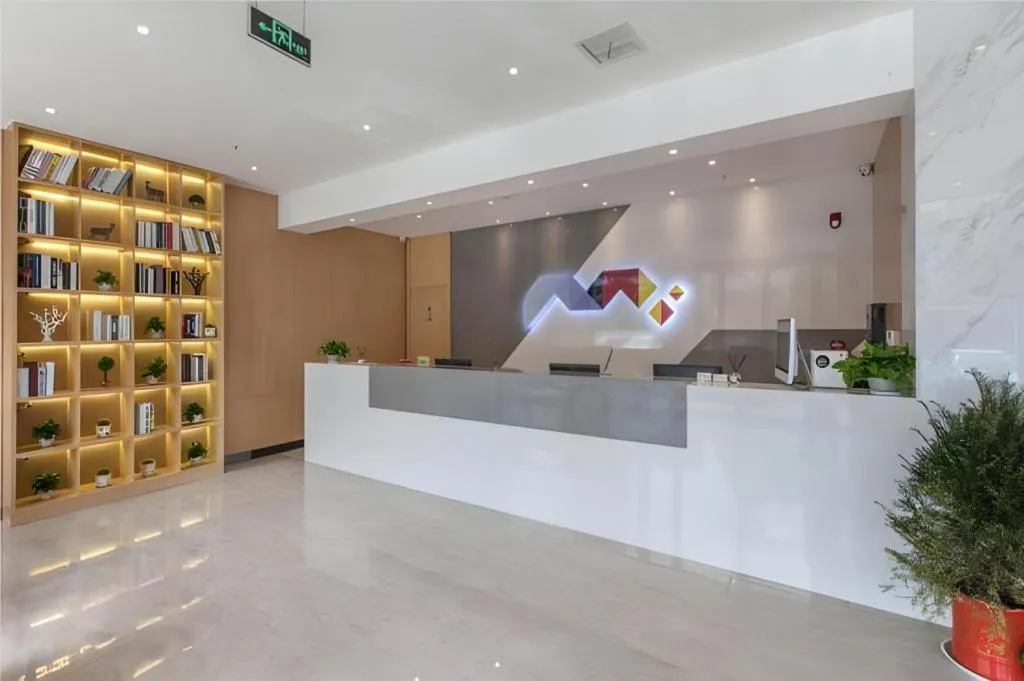 Borrman Hotel Wuhan Yangluo Metro Station Shenshuigang