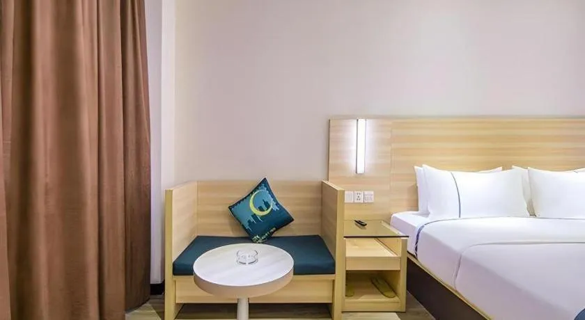 Bed in City Comfort Inn Wuhan University Guangbutun Metro Station