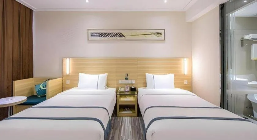 Bed in City Comfort Inn Wuhan University Guangbutun Metro Station