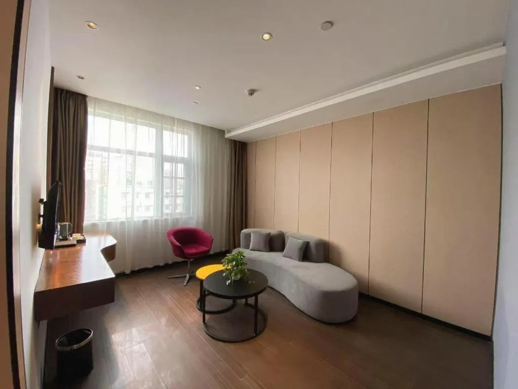 Borrman Hotel Zhongxiang Railway Station Mochou Village