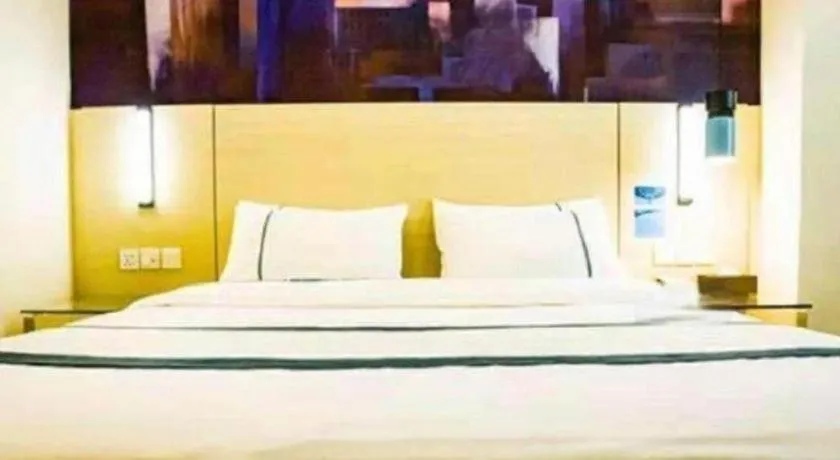 Bed in City Comfort Inn Guangzhou Liwan Zengjiao Jushu Metro Station