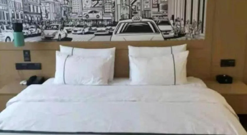 Bed in City Comfort Inn Guangzhou Liwan Zengjiao Jushu Metro Station