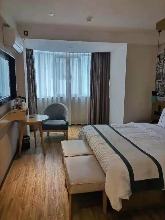 Bed in City Comfort Inn Guangzhou Liwan Zengjiao Jushu Metro Station