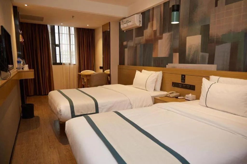 Bed in City Comfort Inn Guangzhou Liwan Zengjiao Jushu Metro Station