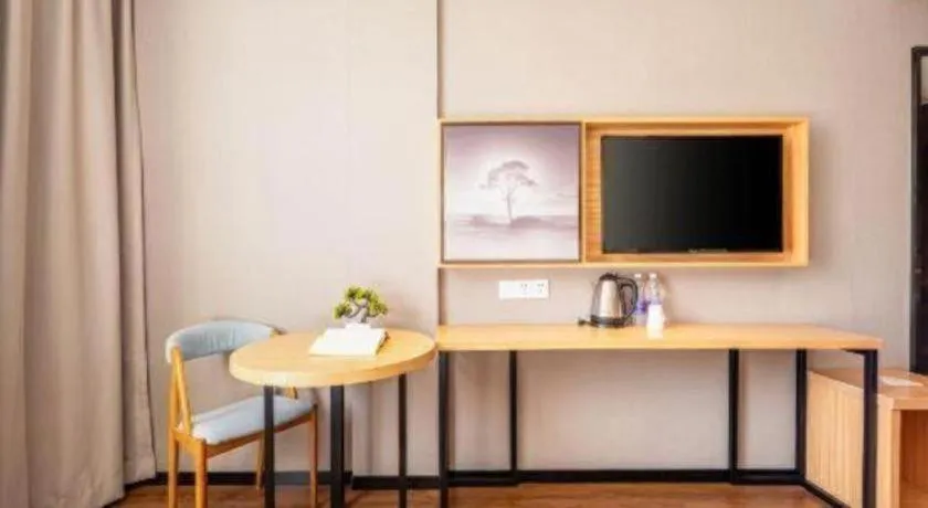 JTOUR Inn Guigang Life Port High-speed Railway Station