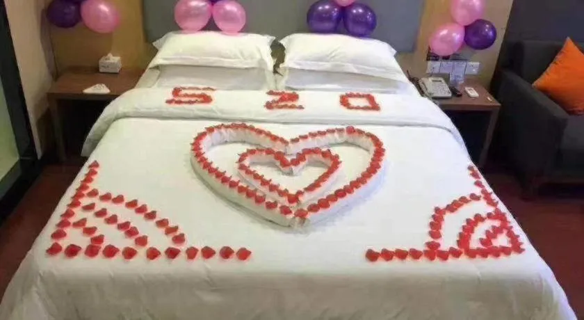 Bed in JTOUR Inn Guigang Life Port High-speed Railway Station