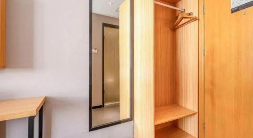 JTOUR Inn Guigang Life Port High-speed Railway Station