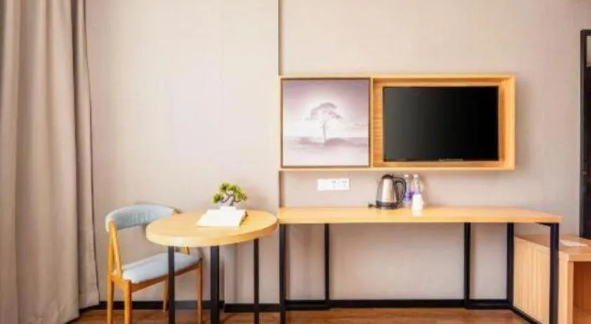 JTOUR Inn Guigang Life Port High-speed Railway Station