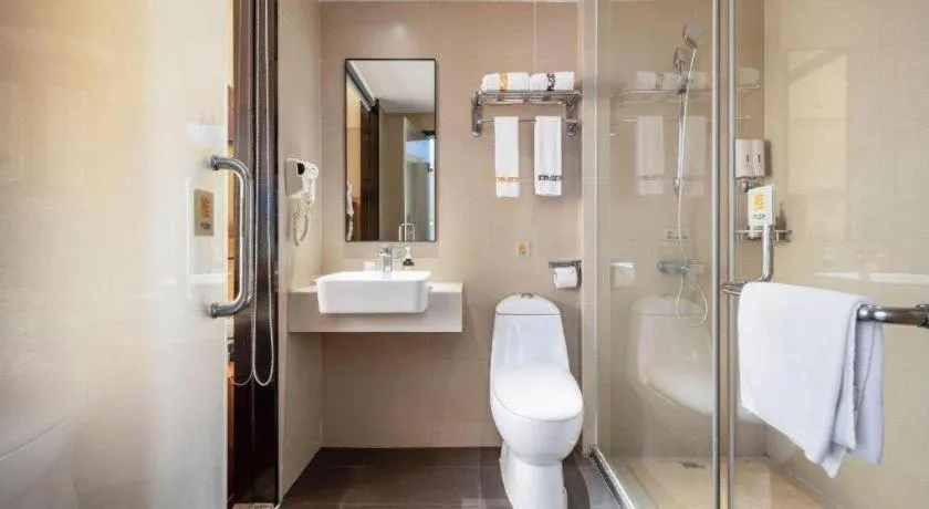 JTOUR Inn Guigang Life Port High-speed Railway Station