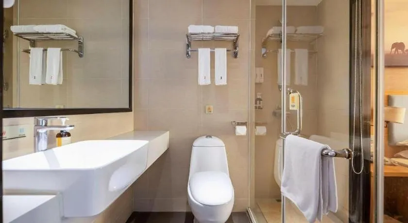 JTOUR Inn Guigang Life Port High-speed Railway Station