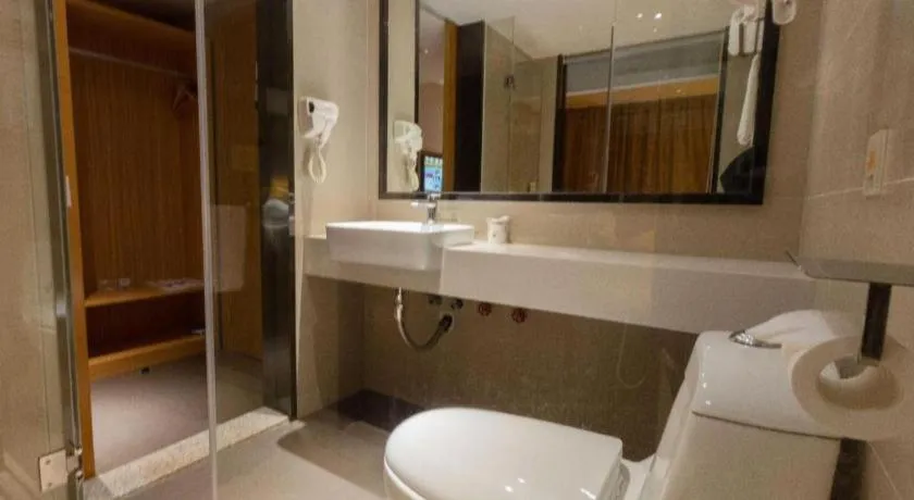 JTOUR Inn Guigang Life Port High-speed Railway Station