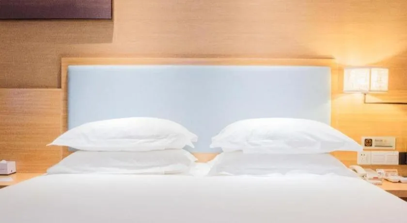 Bed in JTOUR Inn Guigang Life Port High-speed Railway Station