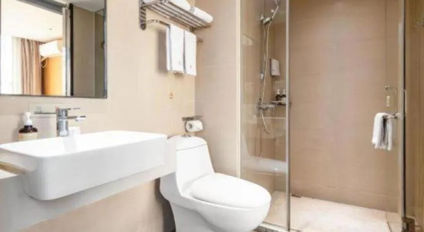 JTOUR Inn Guigang Life Port High-speed Railway Station