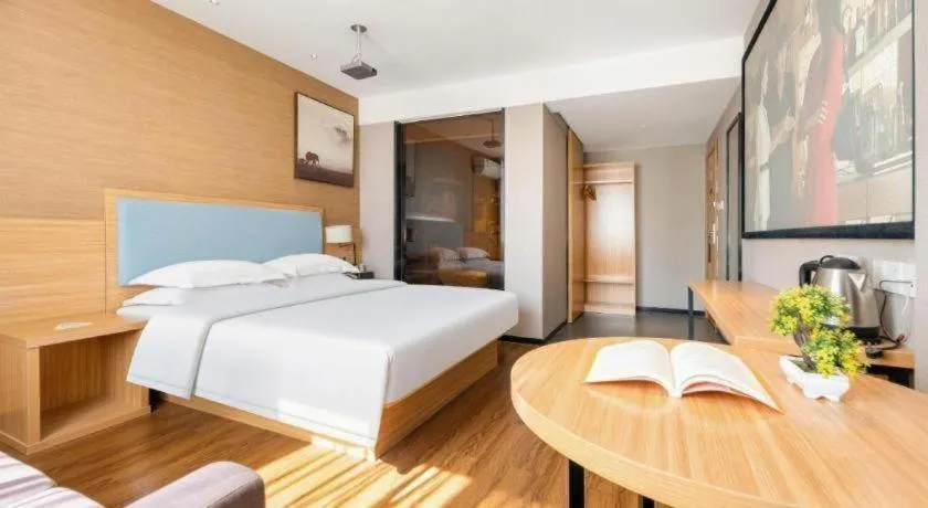 Bed in JTOUR Inn Guigang Life Port High-speed Railway Station