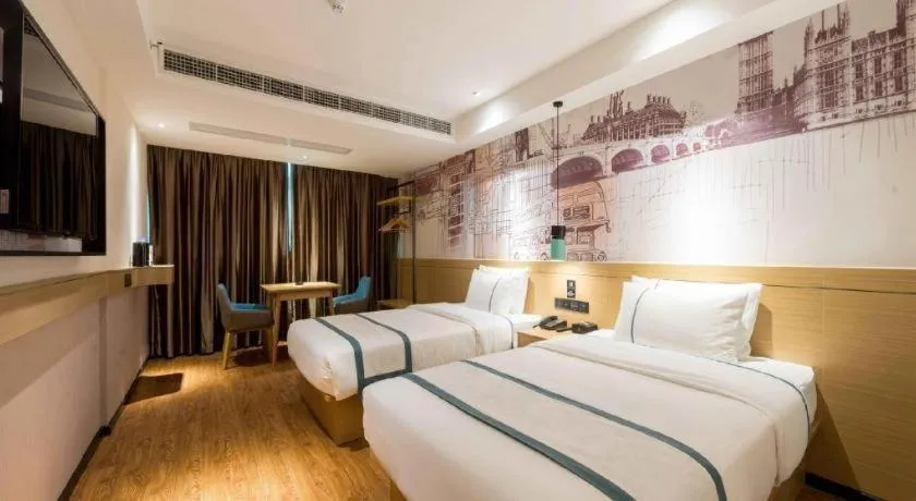 Bed in City Comfort Inn Guangzhou Southern Hospital Tonghe Metro Station