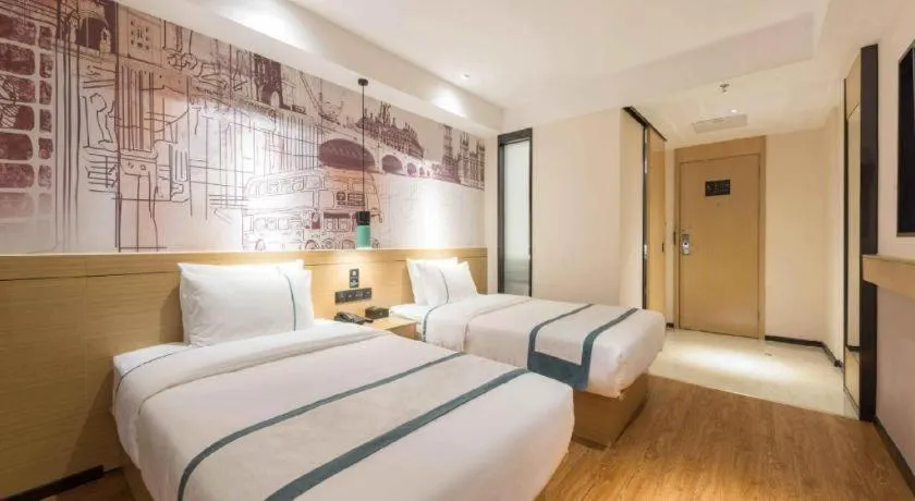 Bed in City Comfort Inn Guangzhou Southern Hospital Tonghe Metro Station