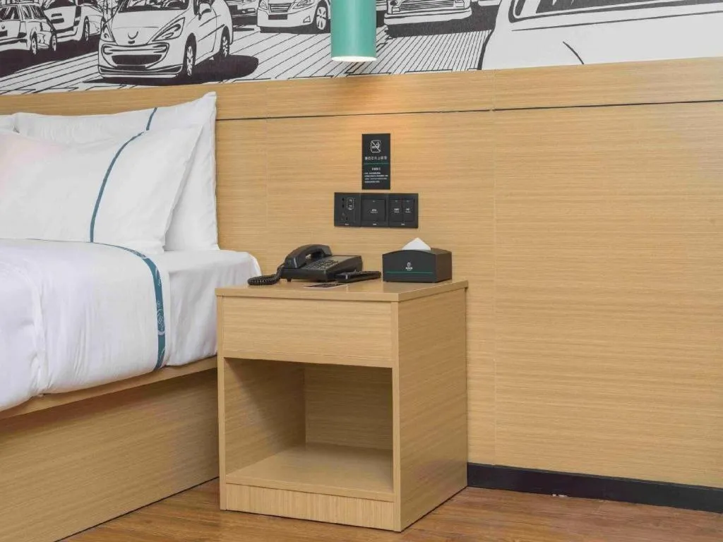 Bed in City Comfort Inn Guangzhou Southern Hospital Tonghe Metro Station