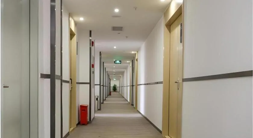 City Comfort Inn Guangzhou Jiahe Wanggang Metro Station Police Academy Changhong