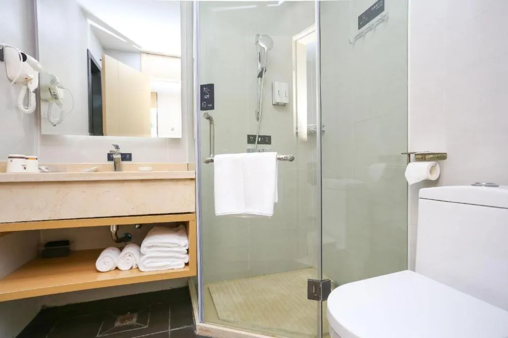 Bed in City Comfort Inn Guangzhou Jiahe Wanggang Metro Station Police Academy Changhong