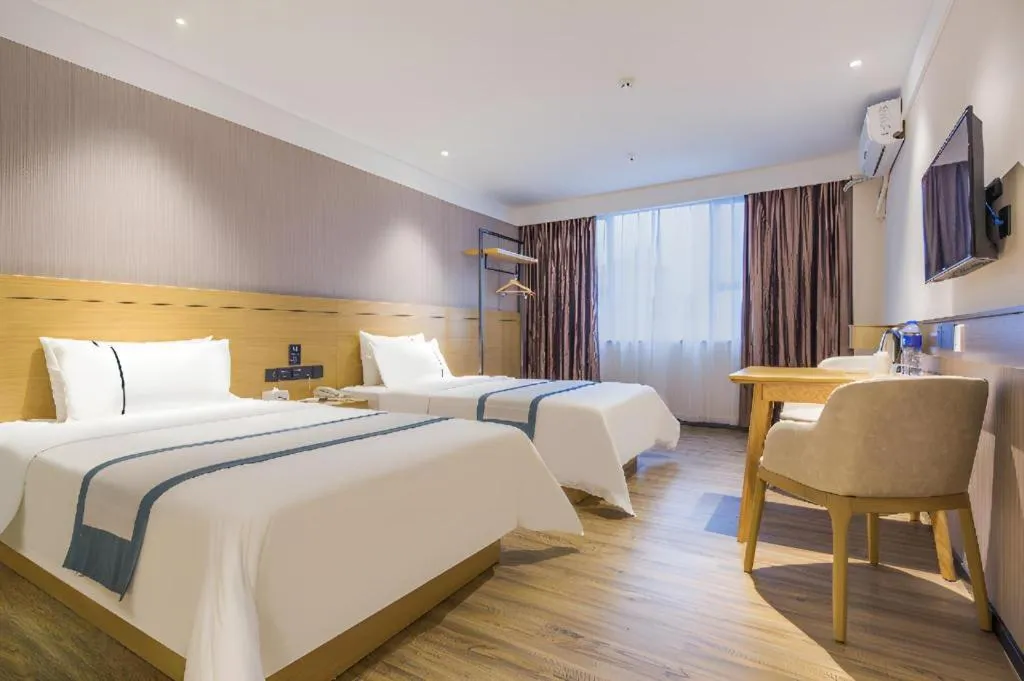 Bed in City Comfort Inn Guangzhou Jiahe Wanggang Metro Station Police Academy Changhong