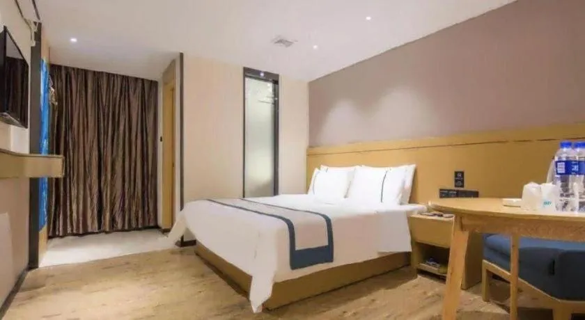 Bed in City Comfort Inn Guangzhou Jiahe Wanggang Metro Station Police Academy Changhong