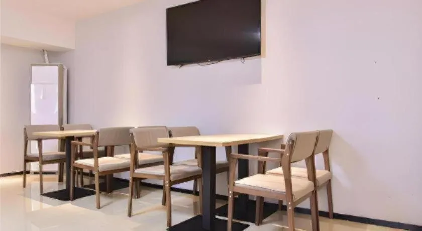 Jtour Inn Xianning Chongyang Taoxi Avenue