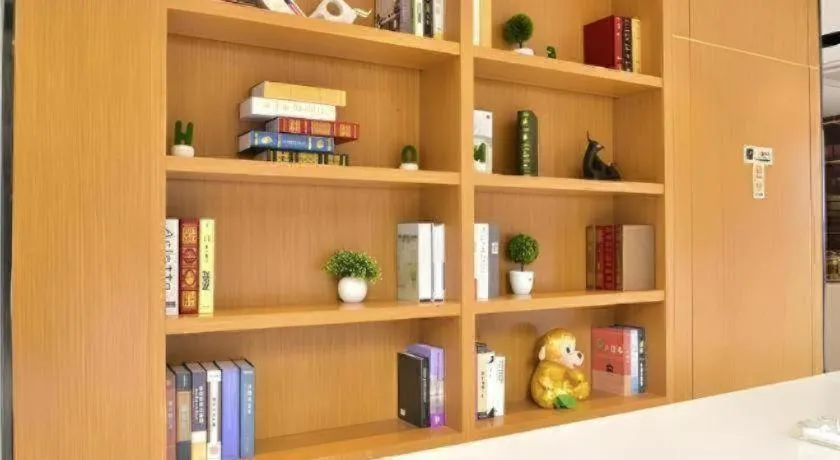 Jtour Inn Xianning Chongyang Taoxi Avenue