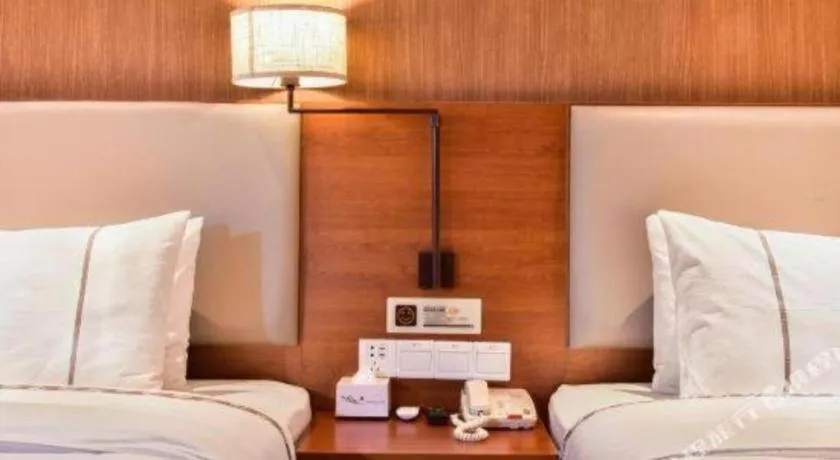 Jtour Inn Xianning Chongyang Taoxi Avenue