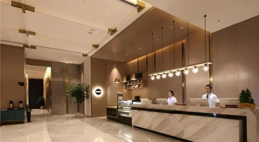 Echarm Plus Hotel Changsha High-speed Railway South Station Desiqin