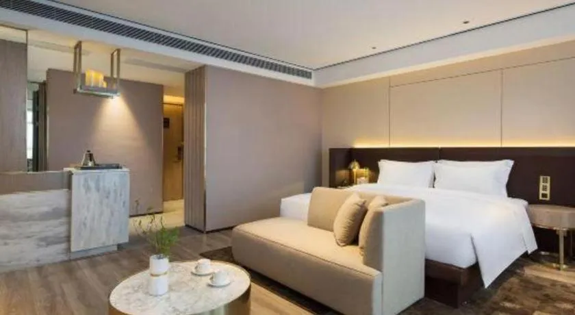 Echarm Plus Hotel Changsha High-speed Railway South Station Desiqin