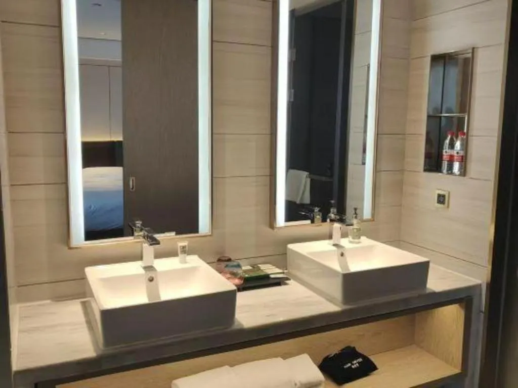 Echarm Plus Hotel Changsha High-speed Railway South Station Desiqin