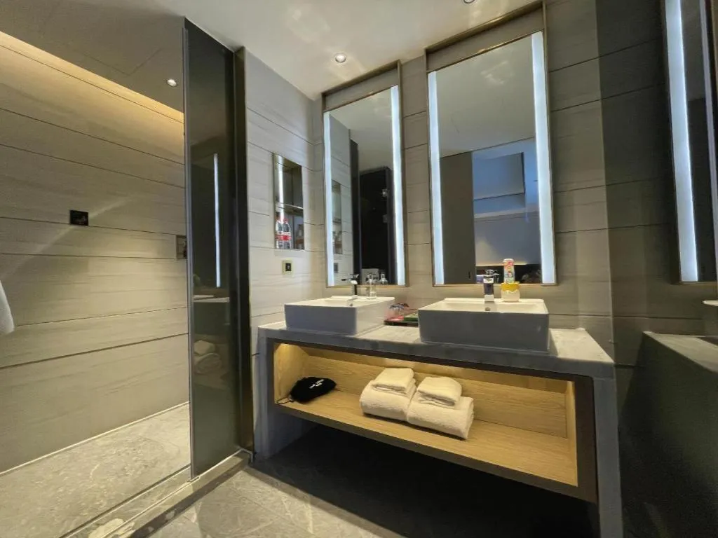 Echarm Plus Hotel Changsha High-speed Railway South Station Desiqin