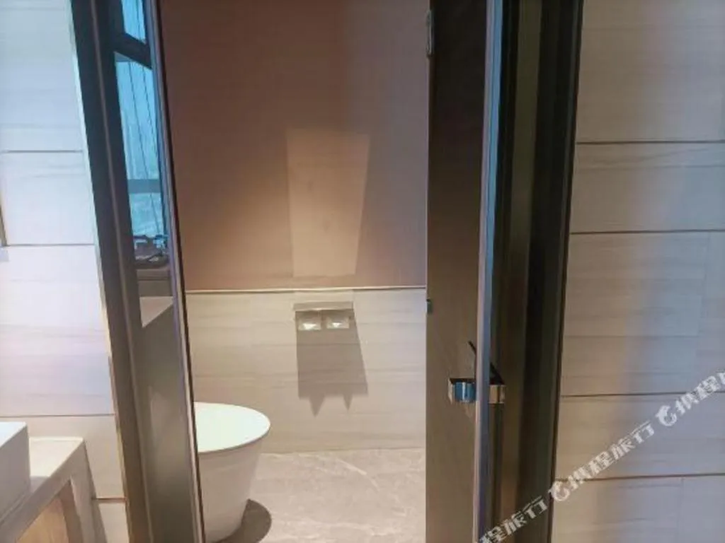 Echarm Plus Hotel Changsha High-speed Railway South Station Desiqin