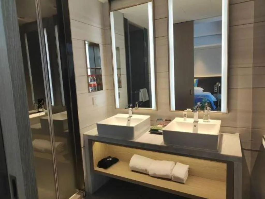 Echarm Plus Hotel Changsha High-speed Railway South Station Desiqin