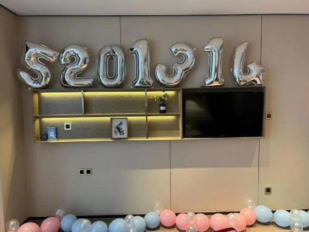 Echarm Plus Hotel Changsha High-speed Railway South Station Desiqin