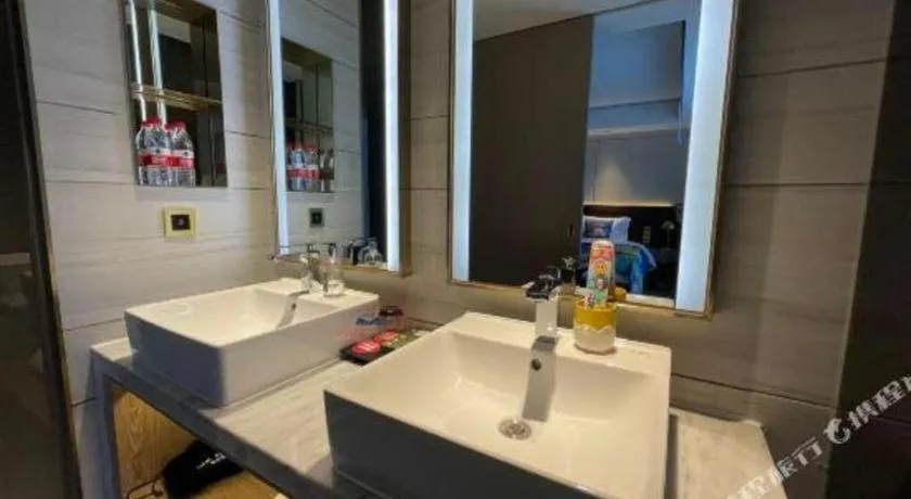 Echarm Plus Hotel Changsha High-speed Railway South Station Desiqin