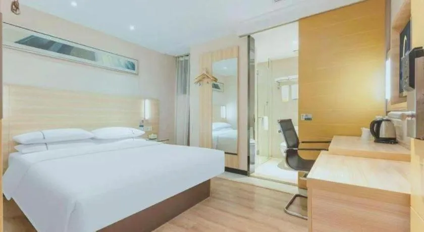 Bed in City Comfort Inn Wuhan Wangjiawan Longyangcun Metro Station
