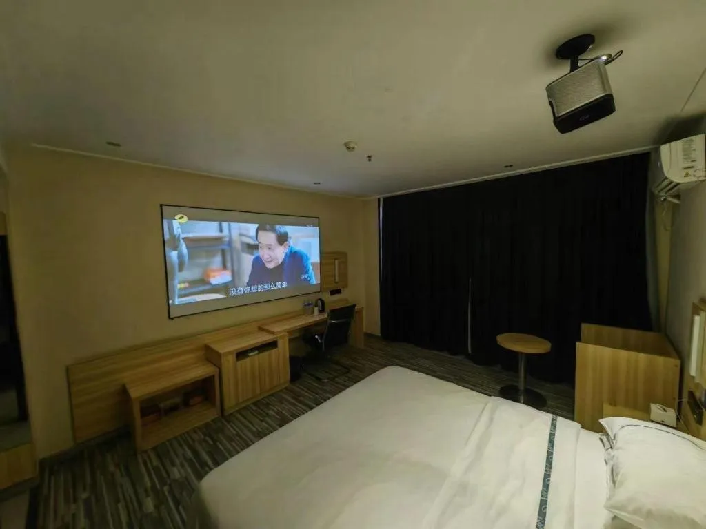 Bed in City Comfort Inn Wuhan Hongshan District Baishazhou Huangjiahu University Town