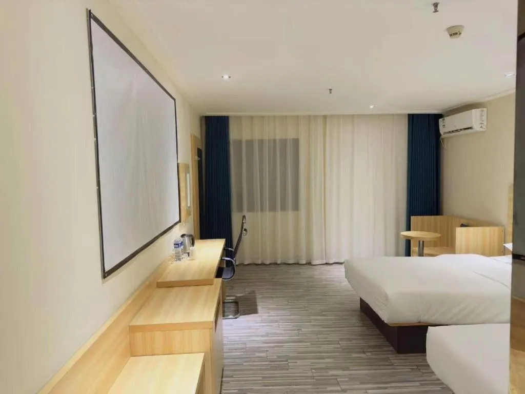 Bed in City Comfort Inn Wuhan Hongshan District Baishazhou Huangjiahu University Town