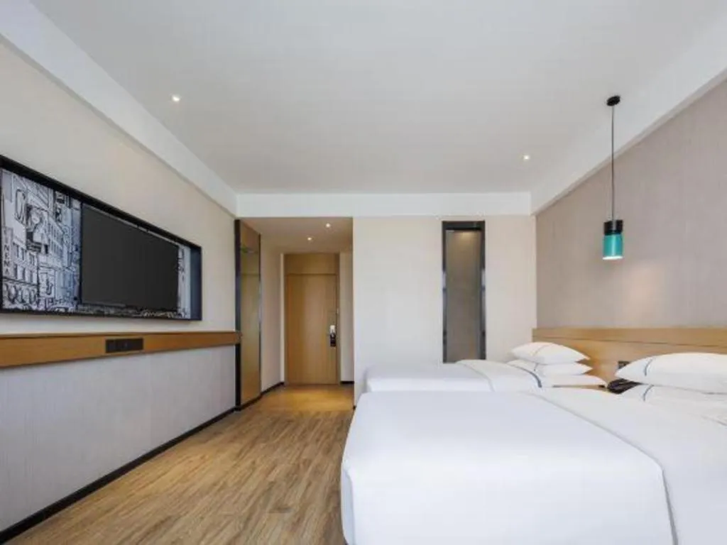 Bed in City Comfort Inn Wuhan Hongshan District Baishazhou Huangjiahu University Town