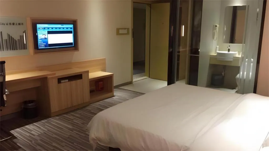 Bed in City Comfort Inn Wuhan Hongshan District Baishazhou Huangjiahu University Town