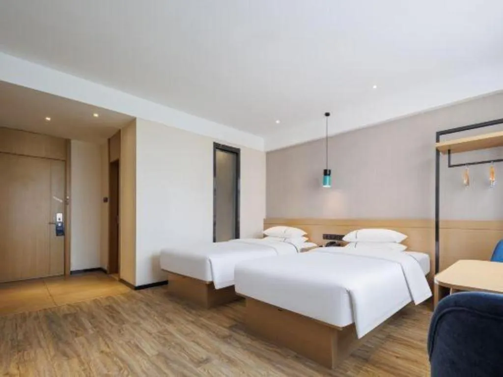 Bed in City Comfort Inn Wuhan Hongshan District Baishazhou Huangjiahu University Town